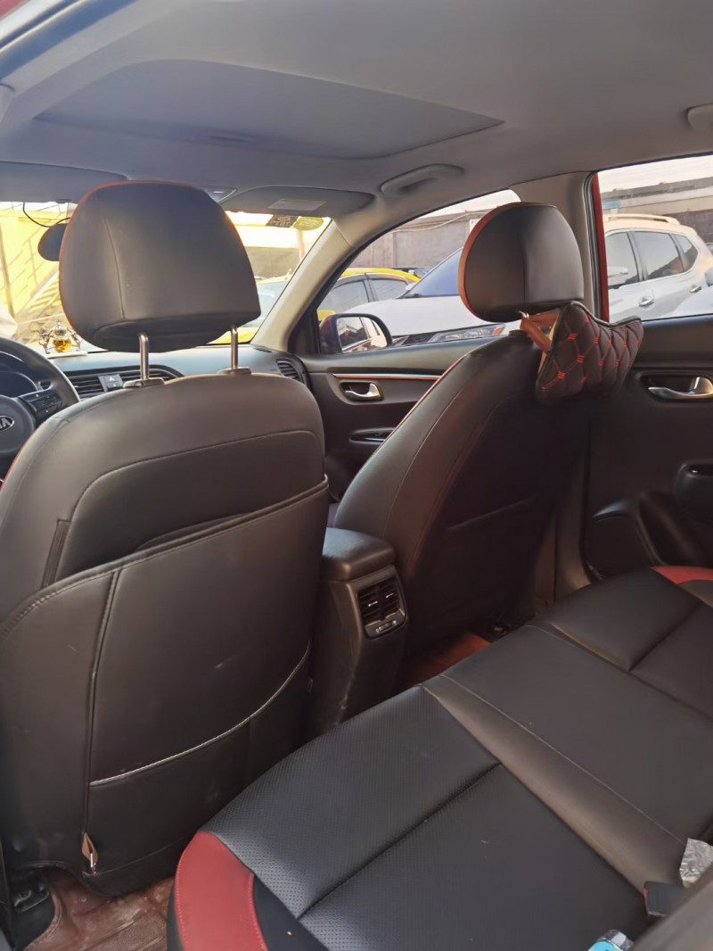 保定17年起亚KXCROSS8