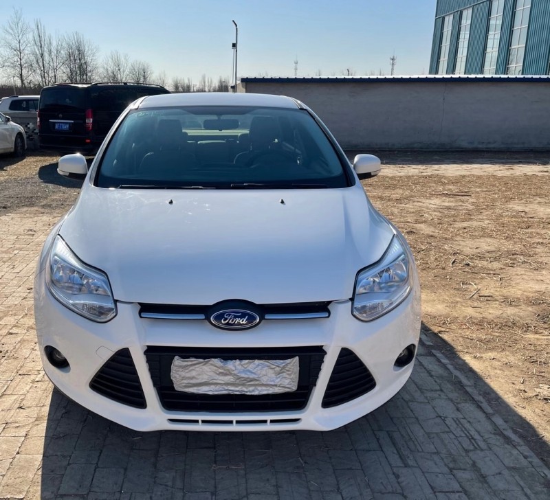 保定14年福特福克斯5