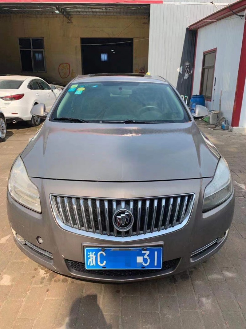 保定10年别克君威7