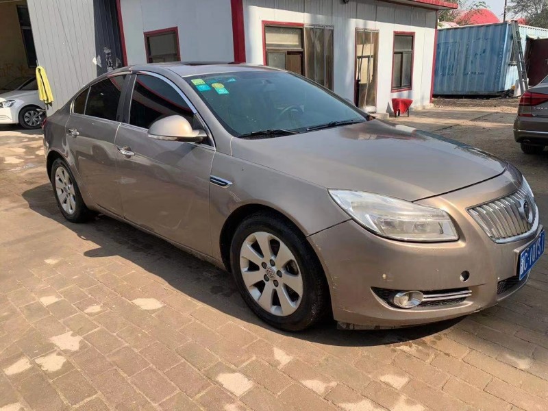 保定10年别克君威8