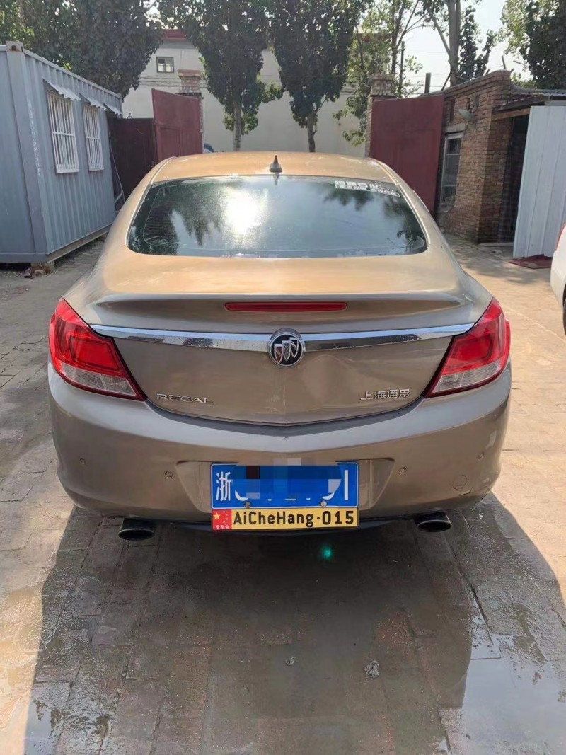 保定10年别克君威5