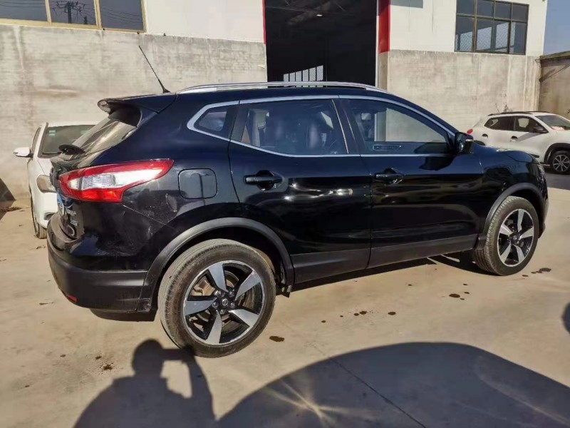 保定16年日产逍客3