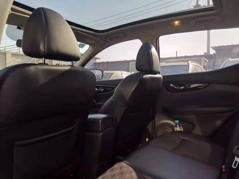 保定16年日产逍客7