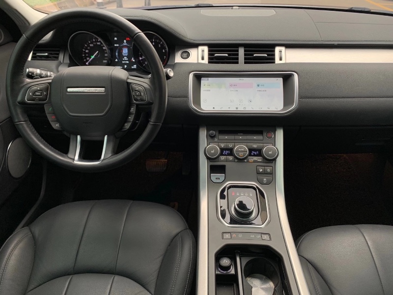 中山19年路虎极光6