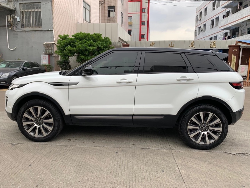 中山19年路虎极光2