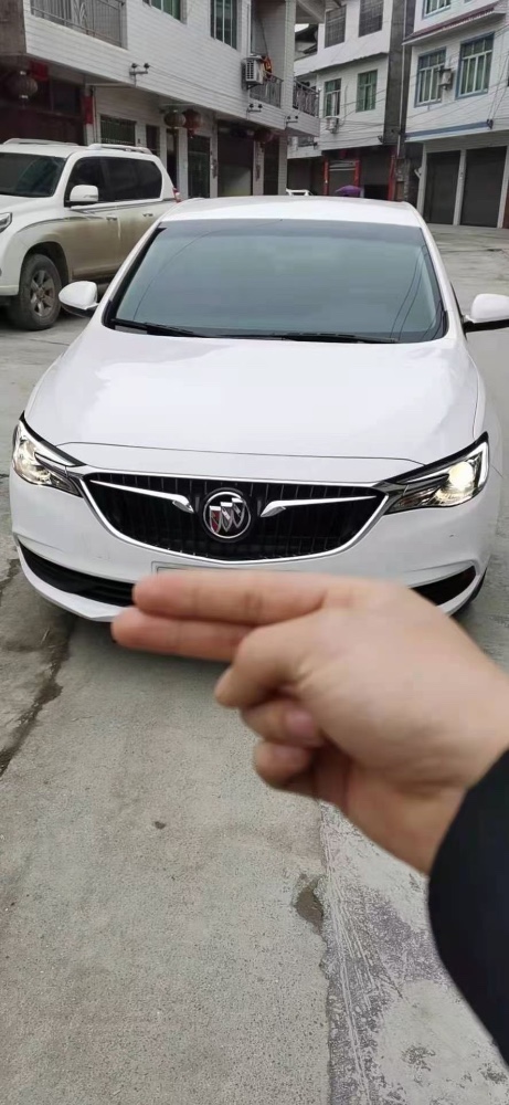 重庆20年别克英朗1