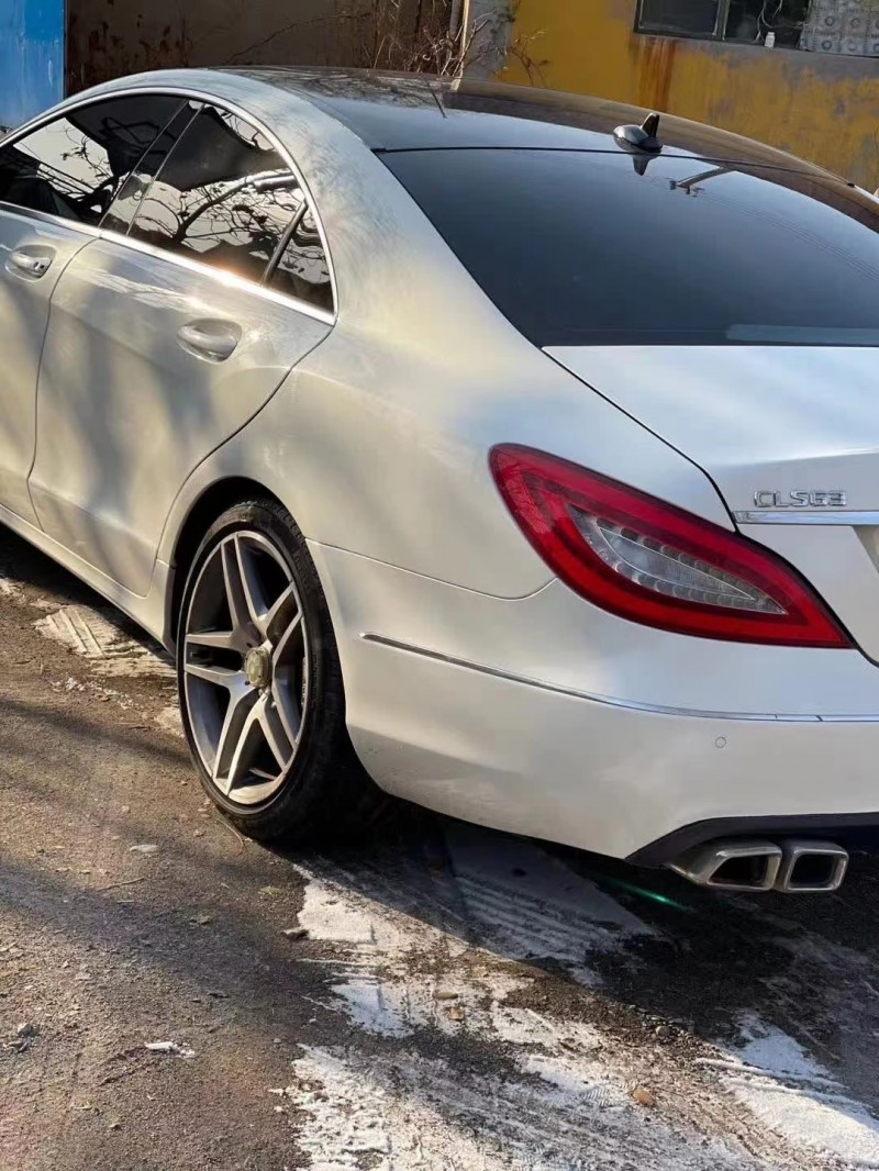 武汉14年奔驰CLS4