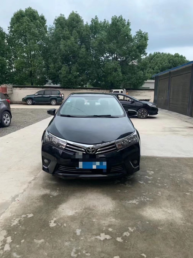 武汉14年丰田卡罗拉1