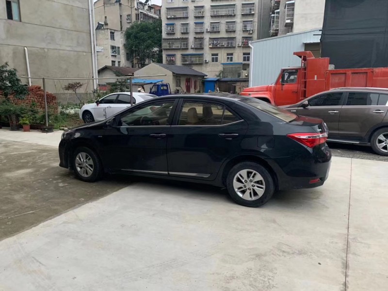 武汉14年丰田卡罗拉3