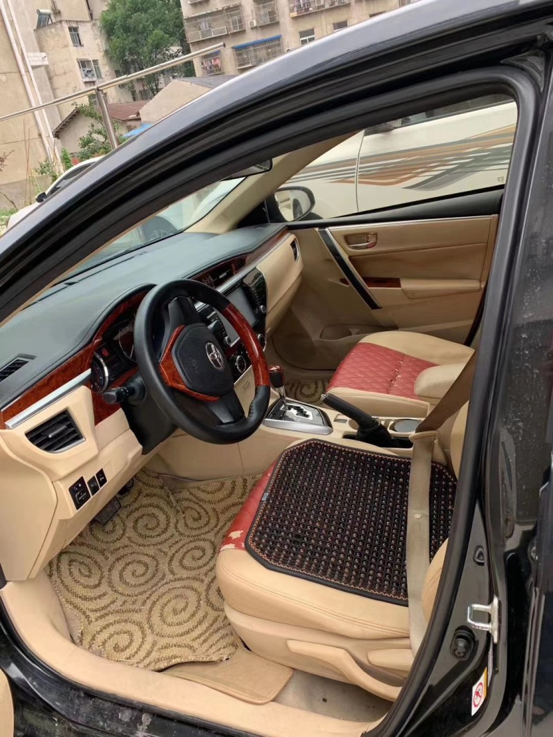 武汉14年丰田卡罗拉5