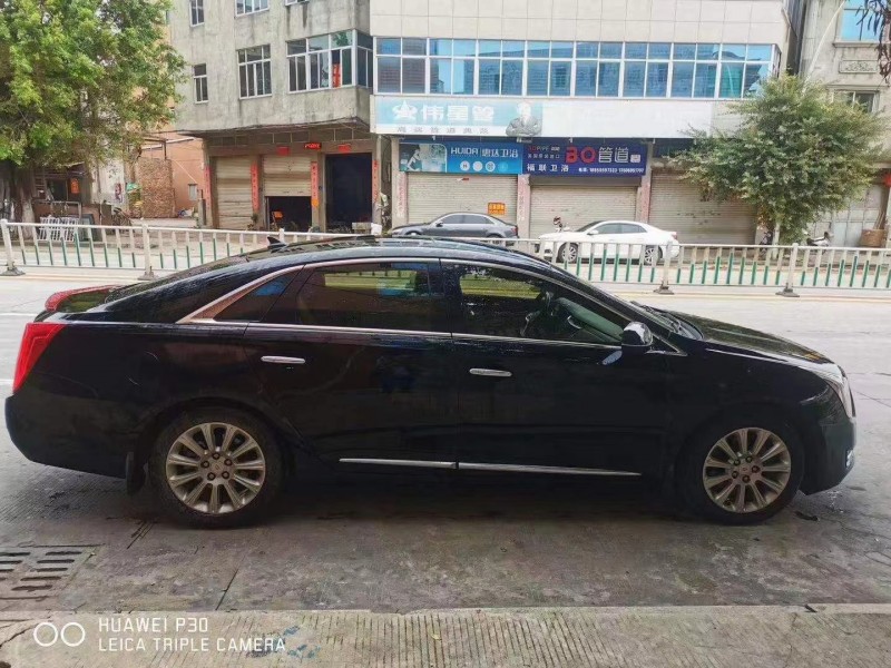 廈門13年凱迪拉克XTS1