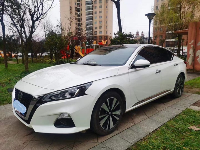 武汉19年日产天籁7