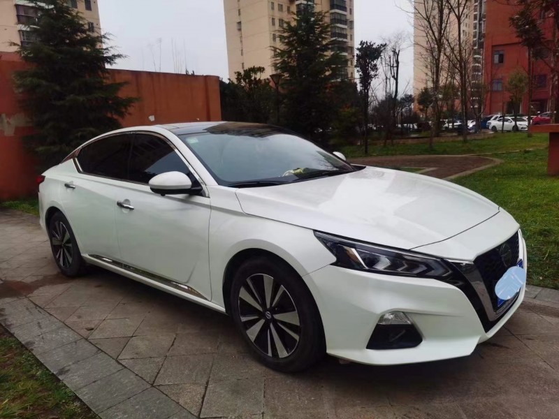 武汉19年日产天籁6