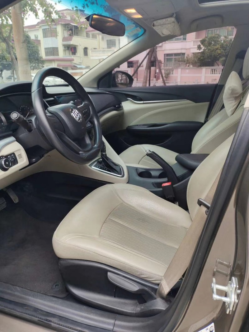 中山17年别克英朗1