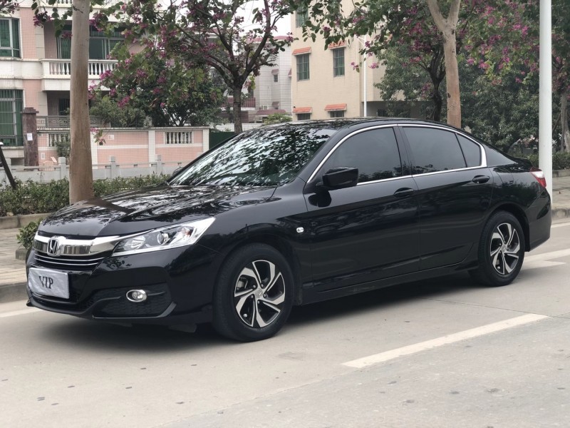 中山17年本田雅阁8