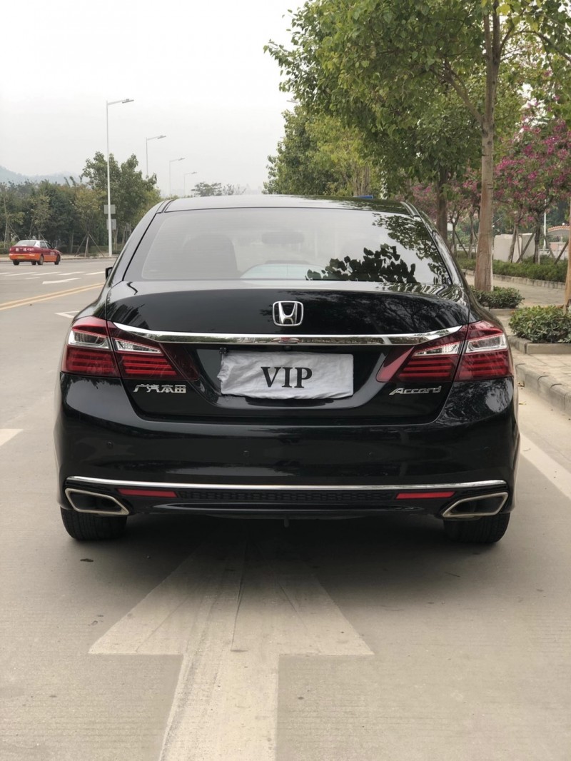 中山17年本田雅阁6