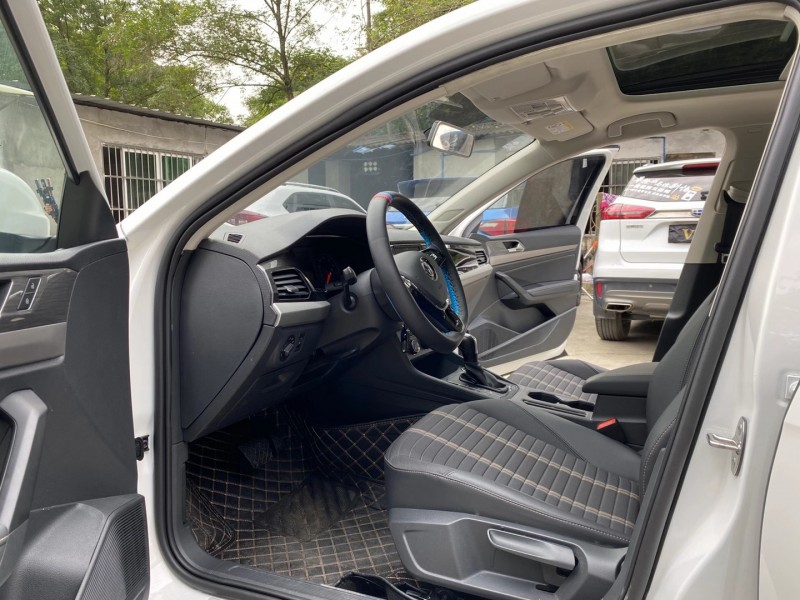 成都20年大众朗逸6