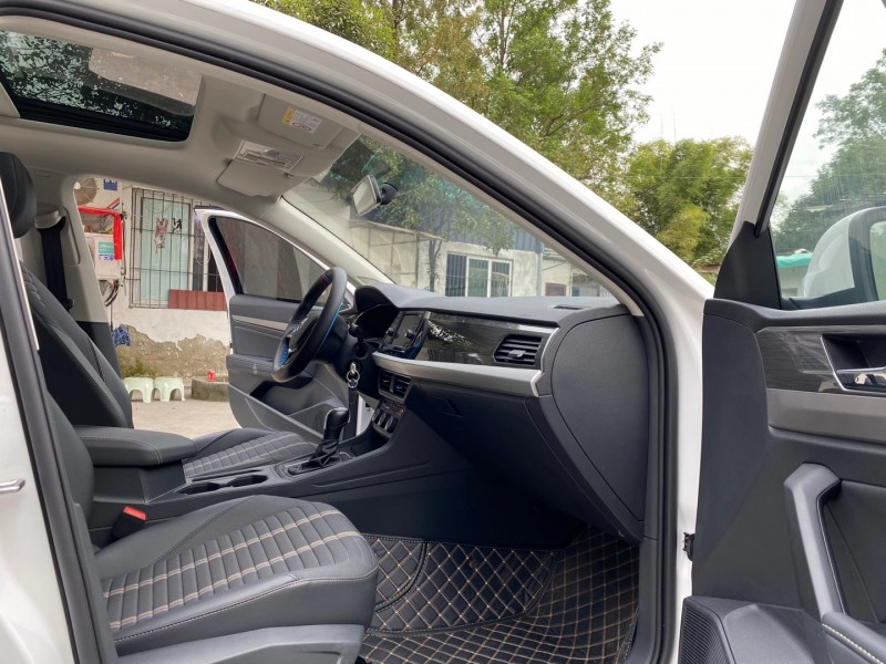 成都20年大众朗逸4