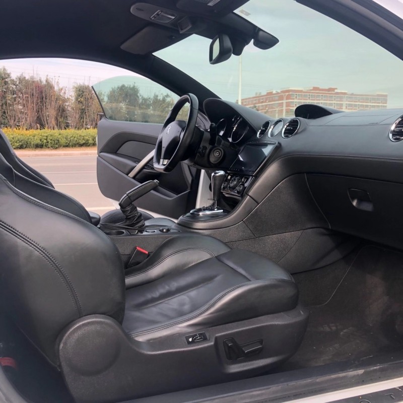 北京12年标致RCZ2