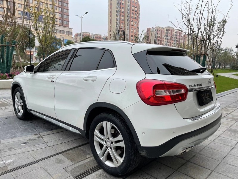 盐城17年奔驰GLA4