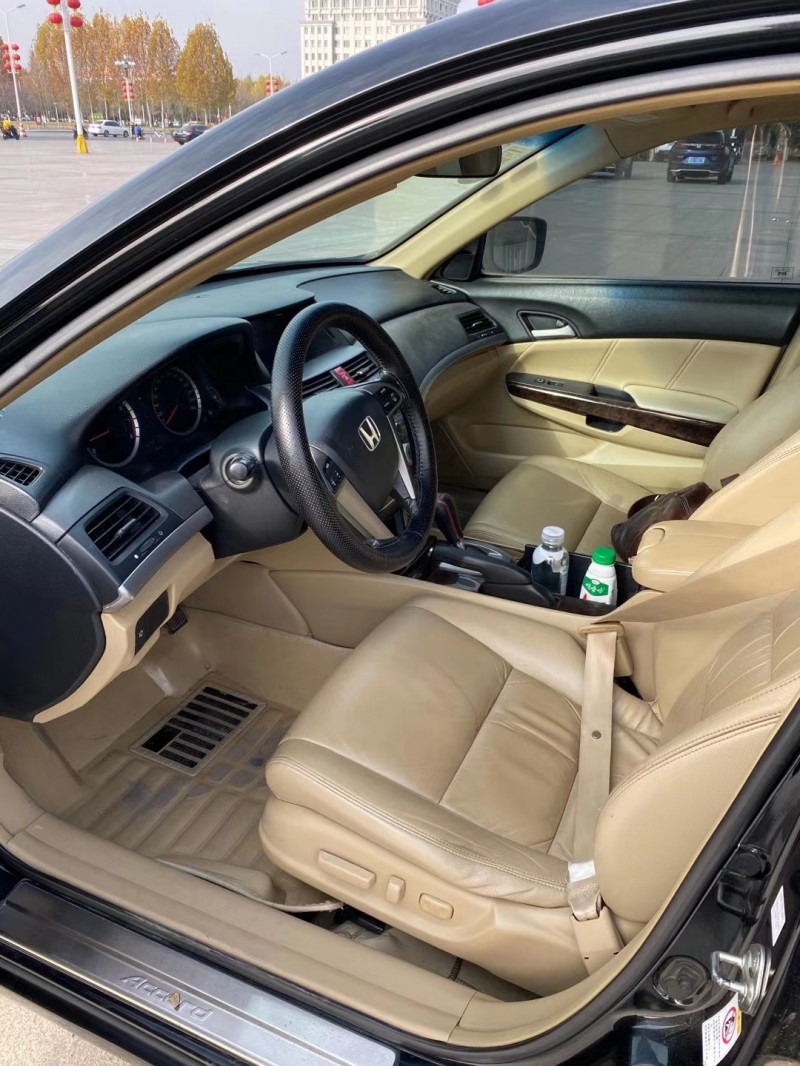 郑州10年本田雅阁4