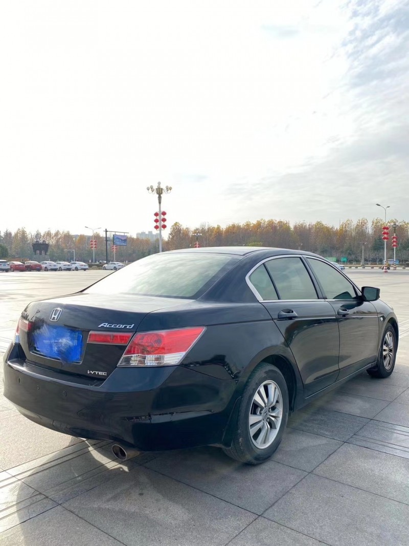 郑州10年本田雅阁8