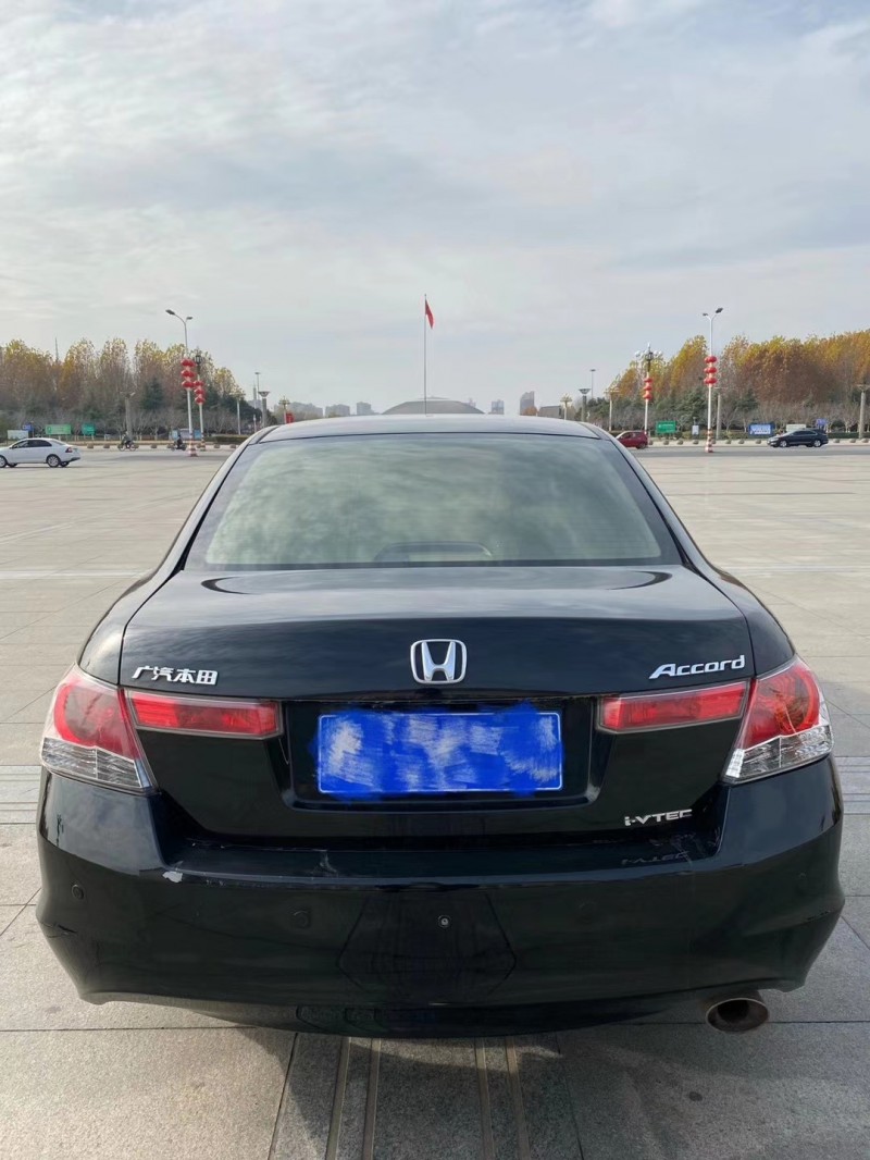 郑州10年本田雅阁9