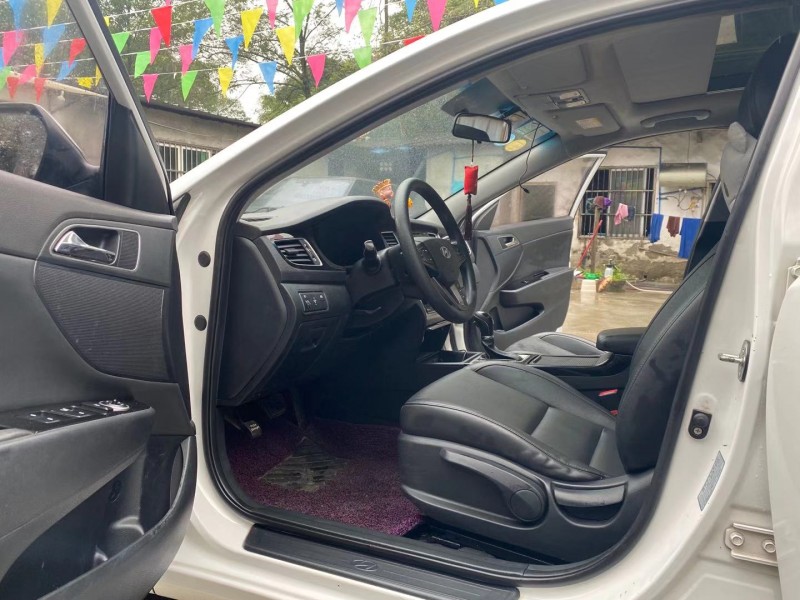 成都16年现代名图6