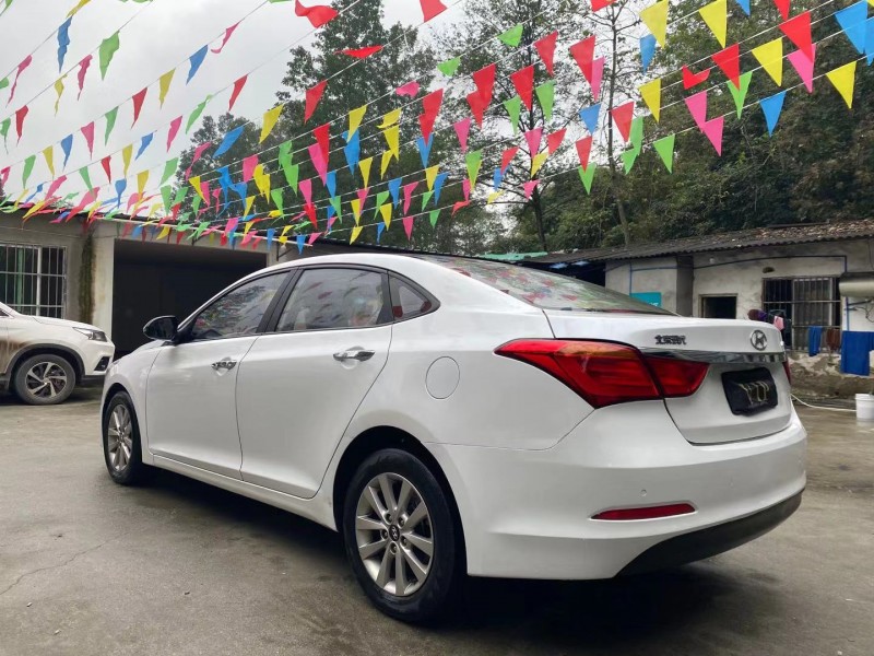 成都16年现代名图3