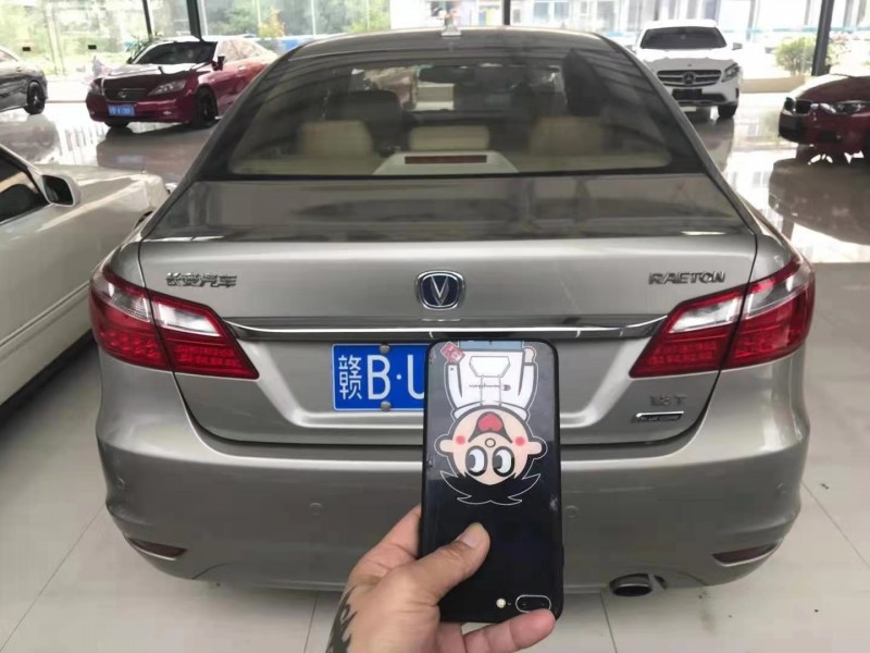 贛州16年長安汽車睿騁CC7