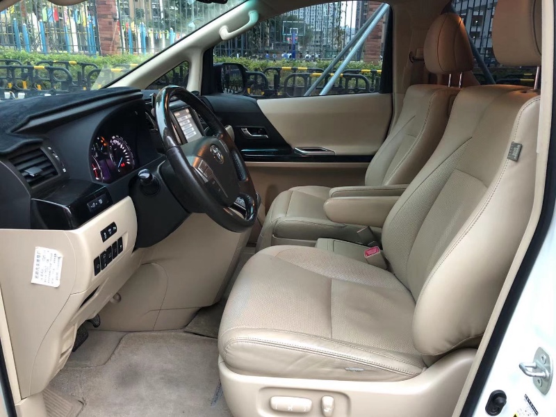 深圳13年丰田埃尔法6