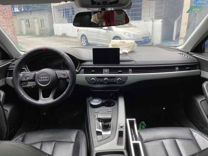 成都17年奥迪A4L5