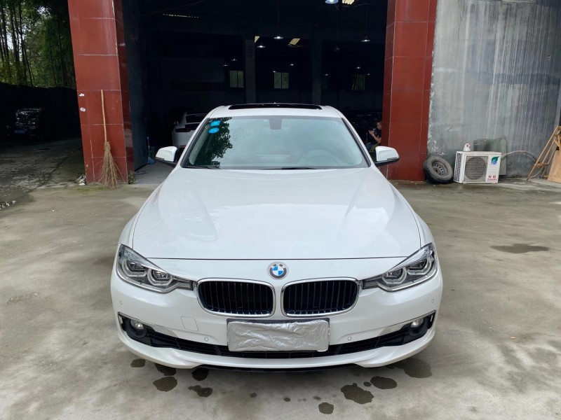 成都17年宝马3系1