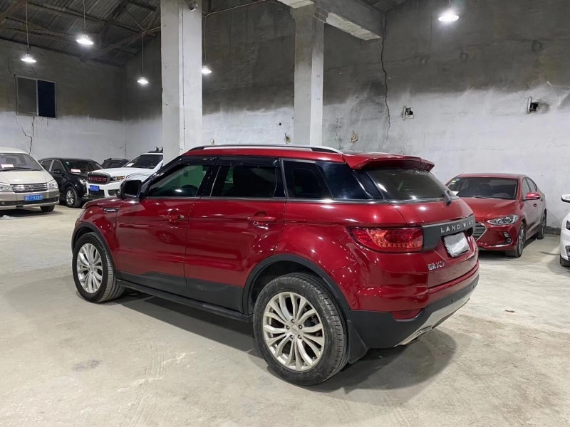 成都16年陆风X79