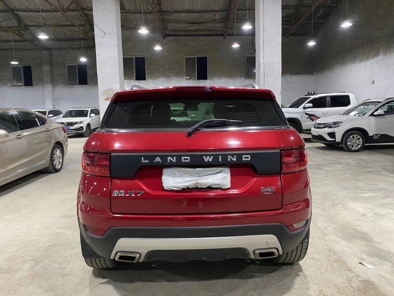 成都16年陆风X78