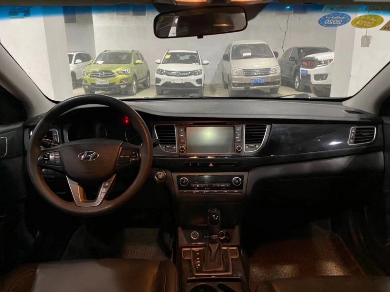 成都14年现代名图5