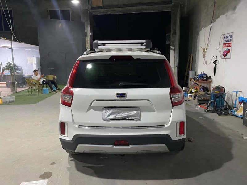 成都17年吉利远景X68