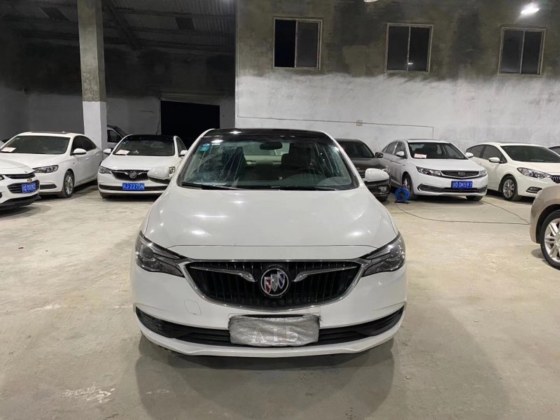 成都19年别克英朗1