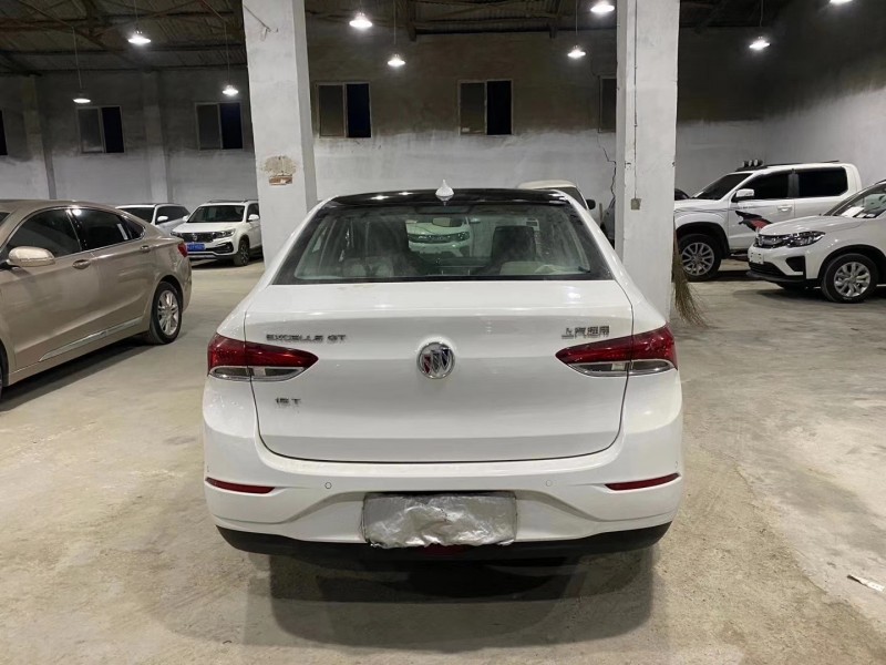 成都19年别克英朗6