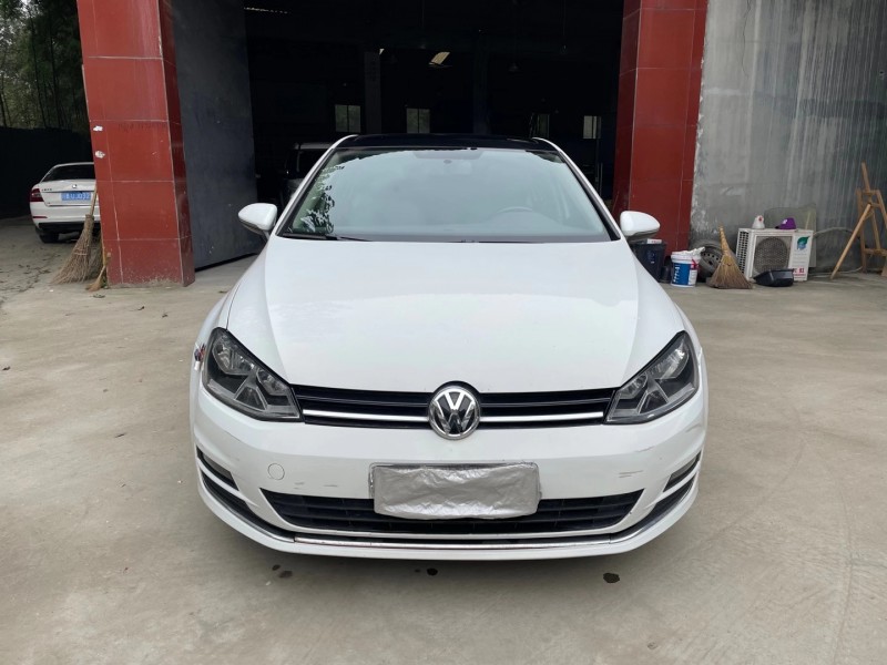 成都16年大众高尔夫1