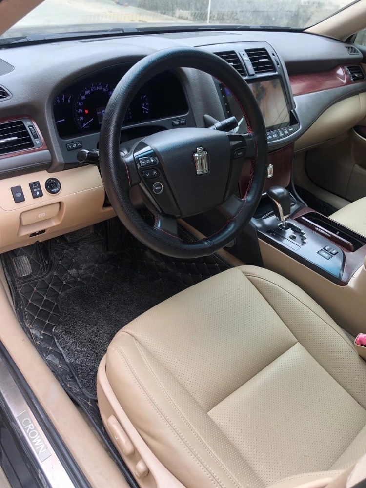 江门10年丰田皇冠4