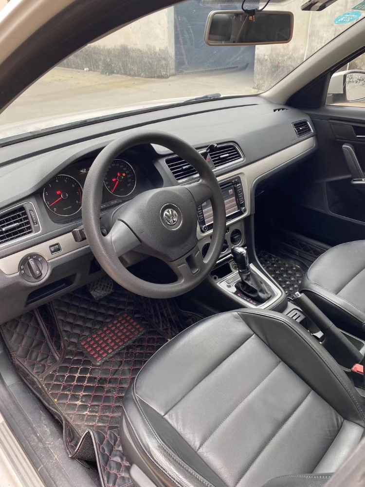 江门15年大众朗逸4