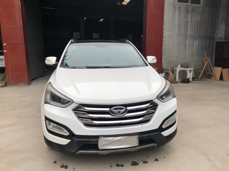 成都13年现代全新胜达8