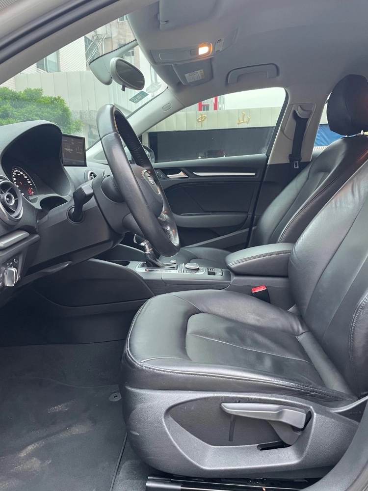 中山15年奥迪A39