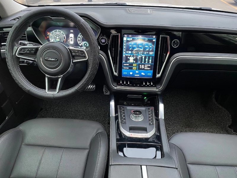 中山19年众泰T8007