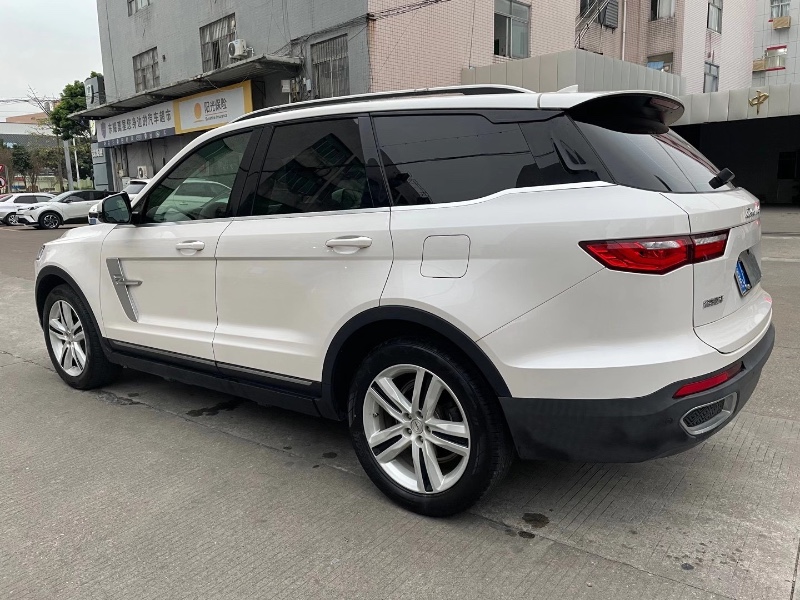 中山19年众泰T8005