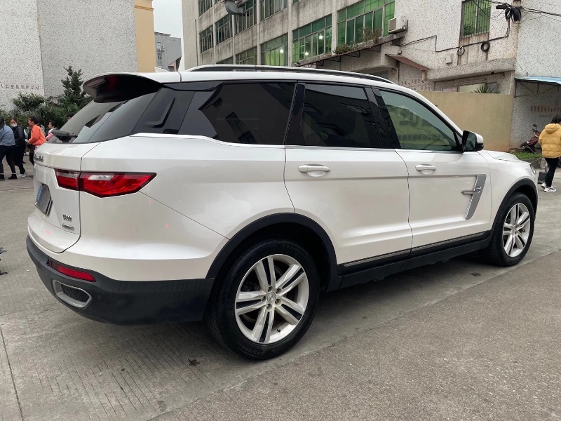 中山19年众泰T8006