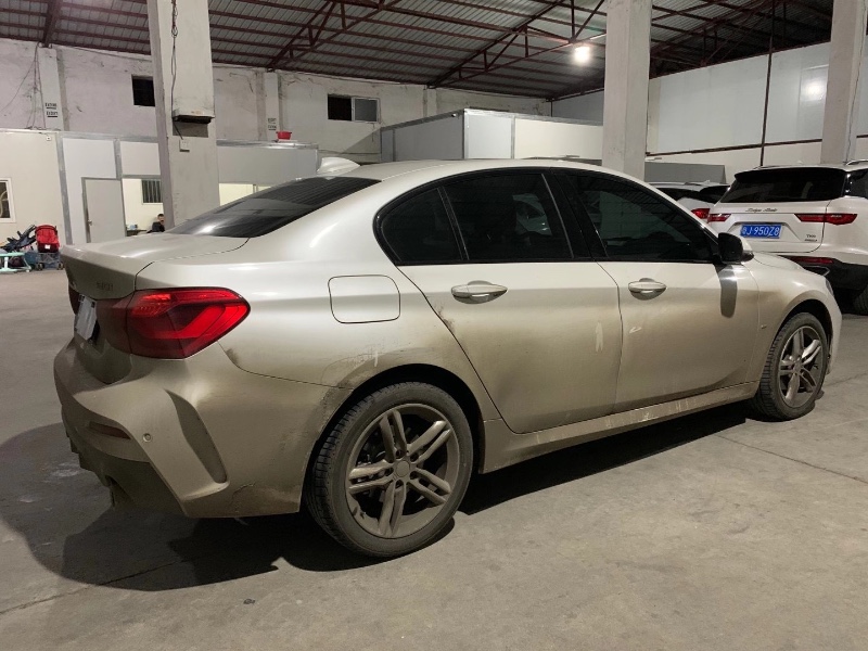 中山20年宝马1系5