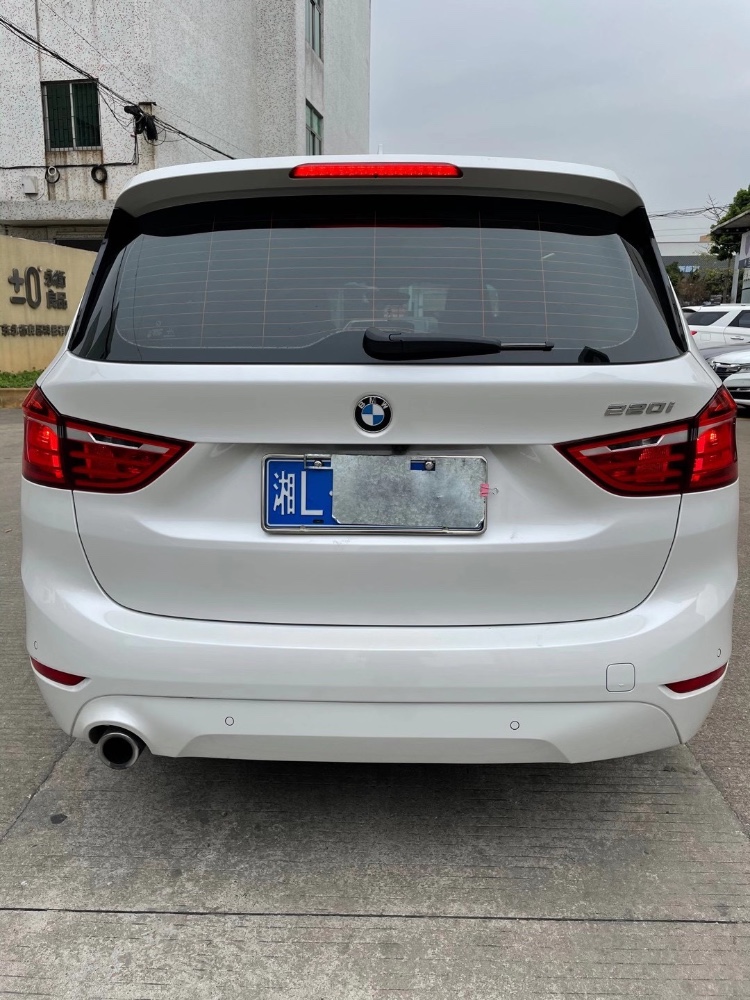 中山20年宝马2系3