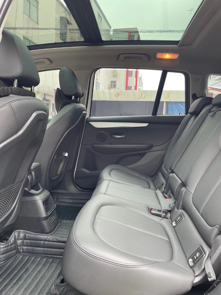 中山20年宝马2系6